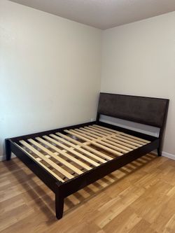 Queen Bedframe