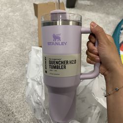 Stanley 40 Oz tumbler in orchid for Sale in Simi Valley, CA - OfferUp