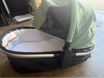 Mockingbird bassinet