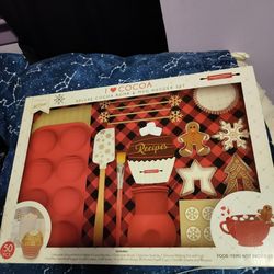 Deluxe cocoa bomb and mug hugger set