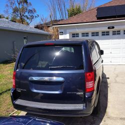 2009 Chrysler Town and country
