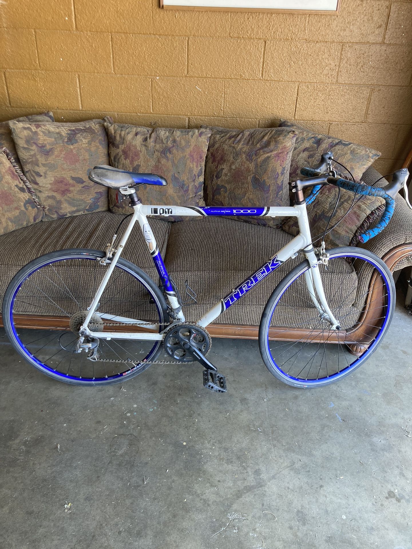 Road Bicycle Trek Alpha Series 1000