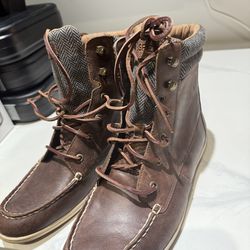 NEW SPERRY LEATHER BOOTS $25