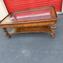 Thomasville coffee table 