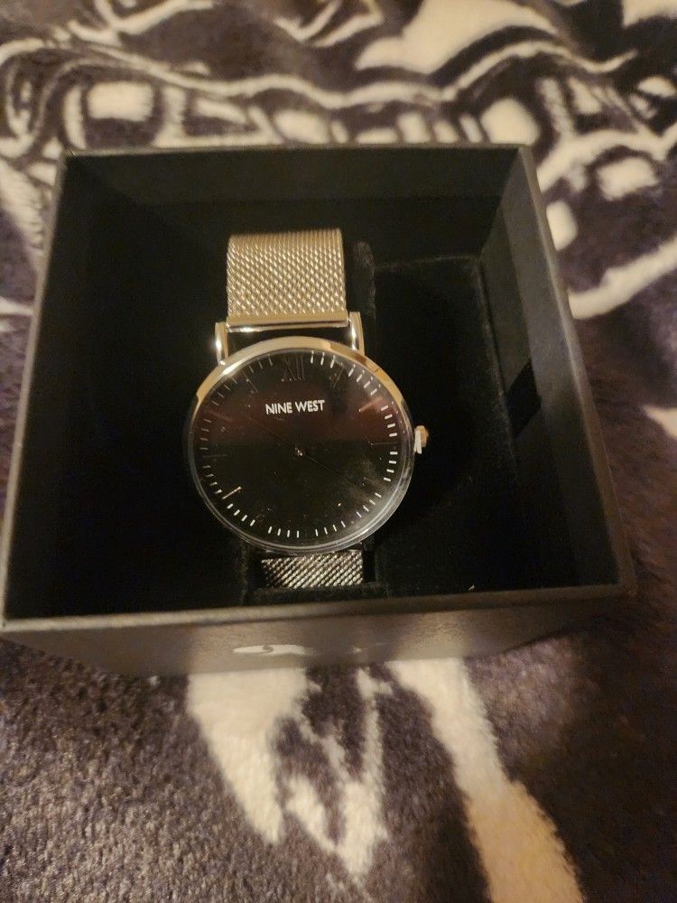 Nine West Mens Asher Watch NWW1620M Stainless Mesh Band Black Face. NEW