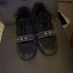 Lv Sneakers 