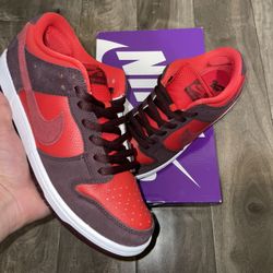 Nike Sb Dunk Low Red Cherry 8.5M
