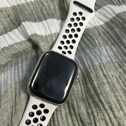 Apple Watch Series 8 Stainless Steel