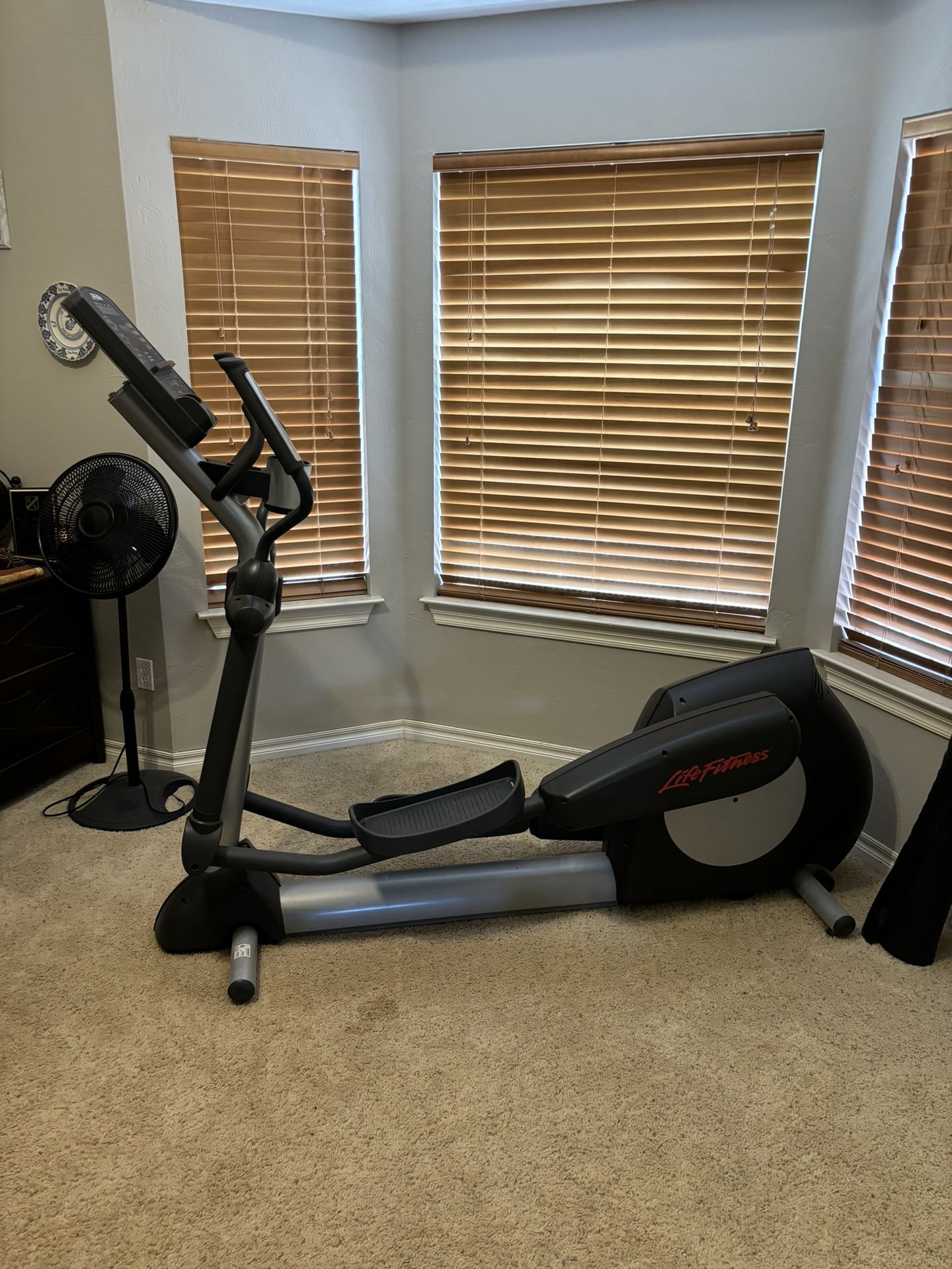 Elliptical - Life Fitness CLSX