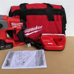 Milwaukee M12 FUEL 12V Lithium-Ion Brushless Cordless 5/8 in. SDS-Plus Rotary Hammer Kit with One 4.0Ah Battery and Bag
