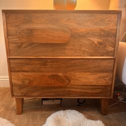 Wooden End Table w/2 Large Drawers 