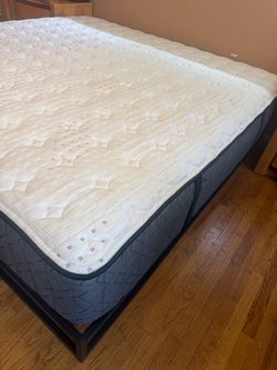 REGULAR KING MATRESS AND FRAME 76x80