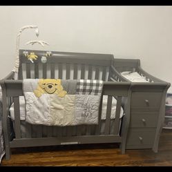 4-1 Convertible Crib With Changing Table 