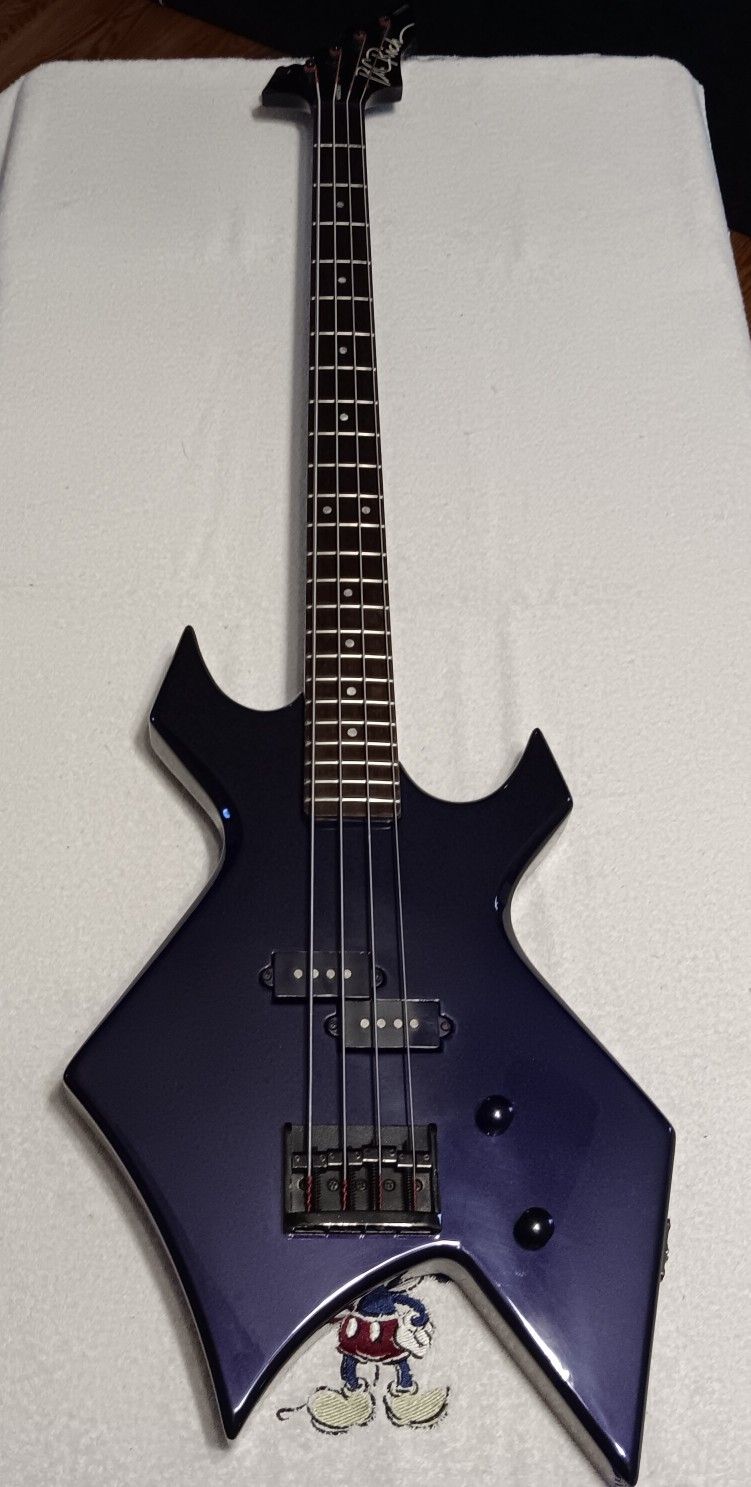 BC Rich Warlock Platinum Bass Guitar