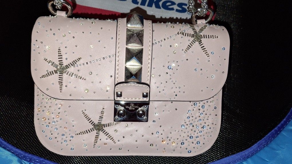 Authentic Valentino Crossbody Bag.Price Negotiable.