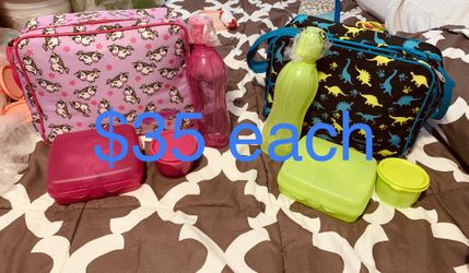 Kids Tupperware lunch bag with containers