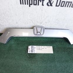 2018 - 2019 - 2020 - 21 - 2022 HONDA ACCORD 4DRS REAR TRUNK LID TRIM MOLDING OEM AX65220