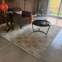 Pottery Barn Moroccan Trellis Wool Rug – 8’ x 8’ – Excellent Condition