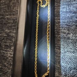 10K GOLD ROPE CHAIN 24"