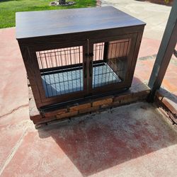 Dog indoor crate