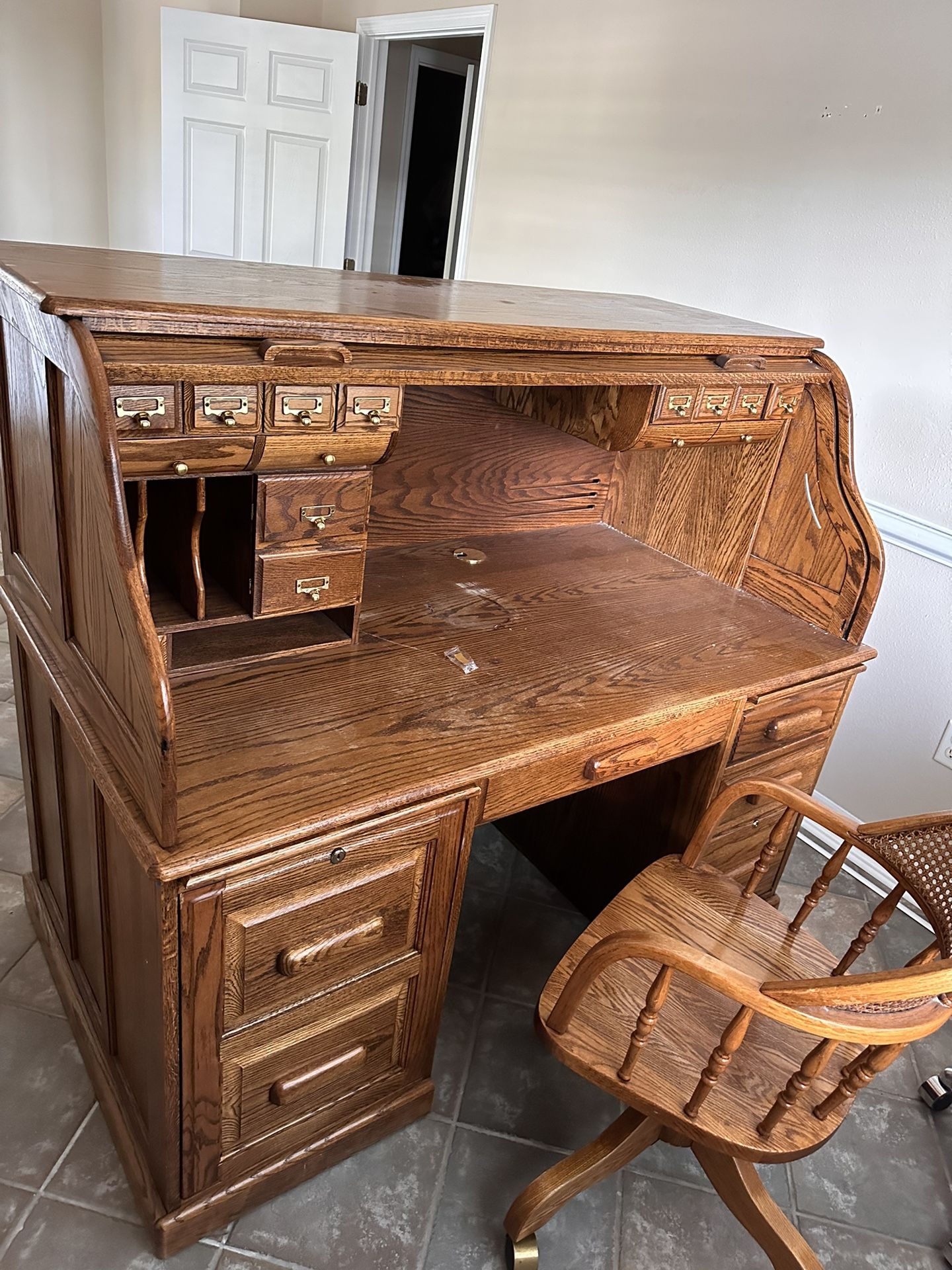 100% Oak Roll top Desk with Chair