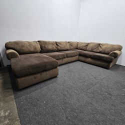 Can Deliver! Brown Comfortable Sectional Sofa Couch With Chaise