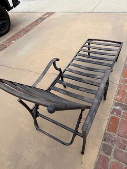 Outdoor Metal Chaise Lounge