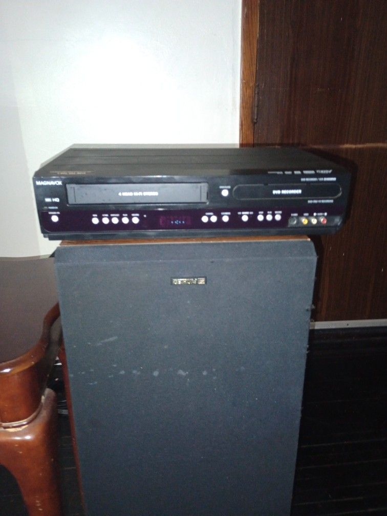 magnavox vcr recorder