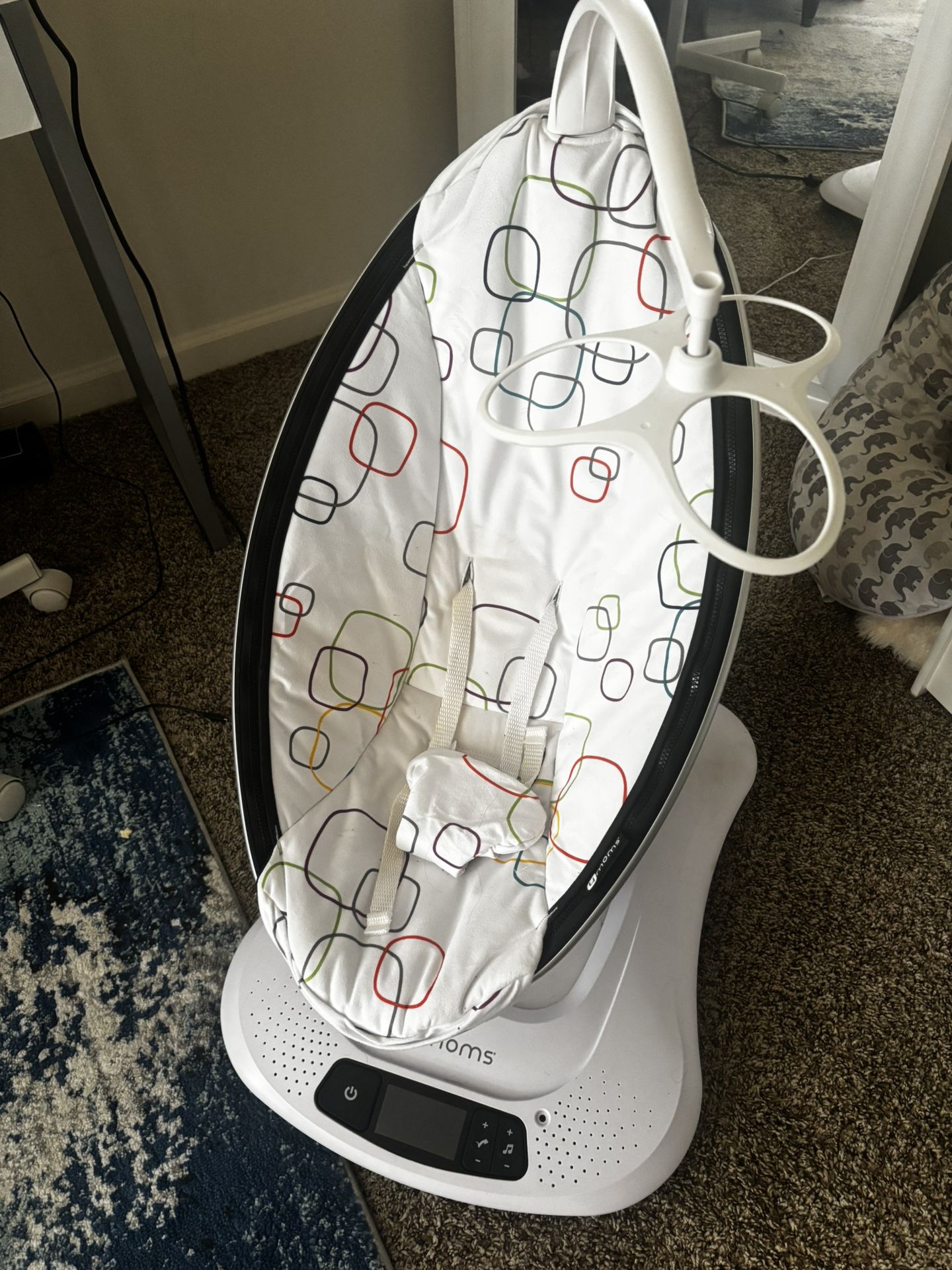 Mamaroo Swing with bluetooth