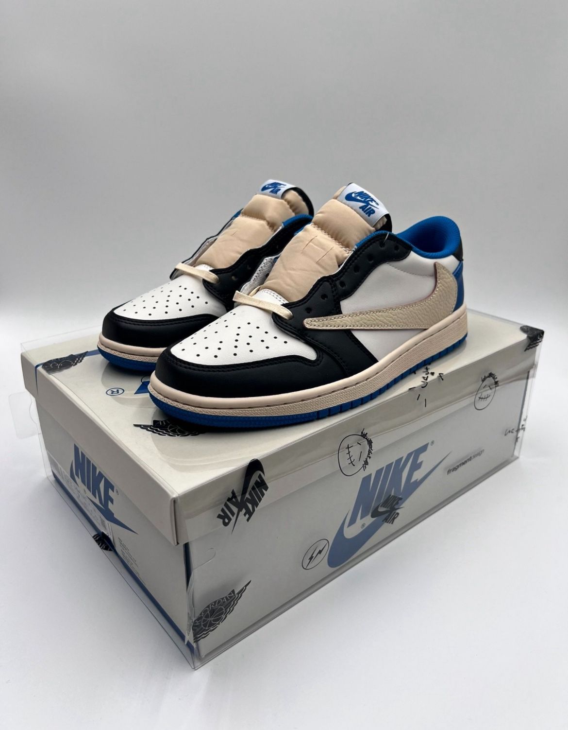 FRAGMENT X TRAVIS SCOTT JORDAN 1 Low