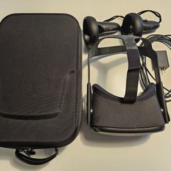 Oculus Meta Quest VR Headset w Controllers 