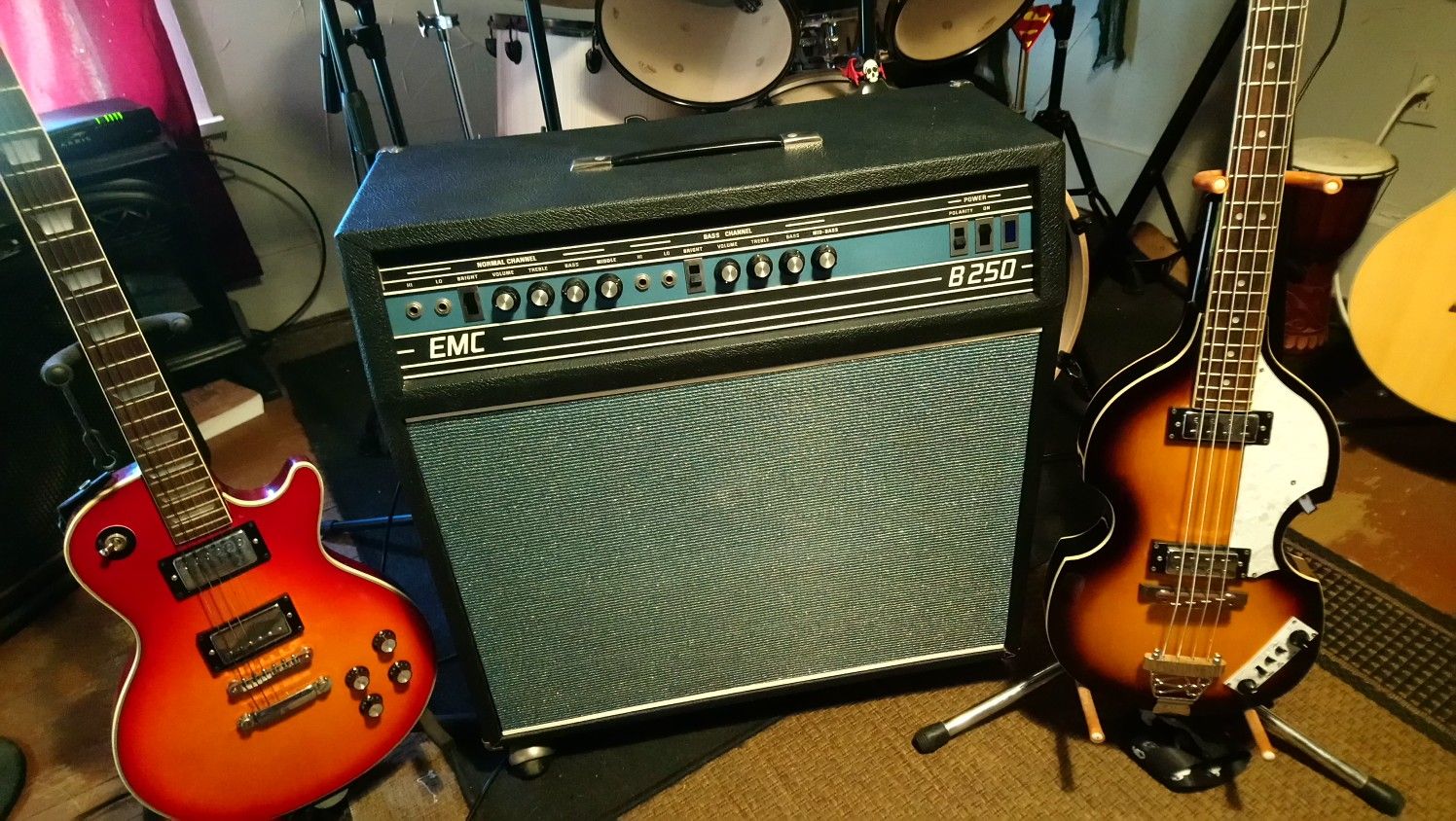 Rare 1972 EMC Amp Amplifier guitar or bass Near Mint condition 100-250 watt