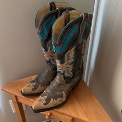Ladies Size 7 Boots