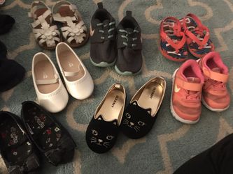 Size 5-7 girl shoes