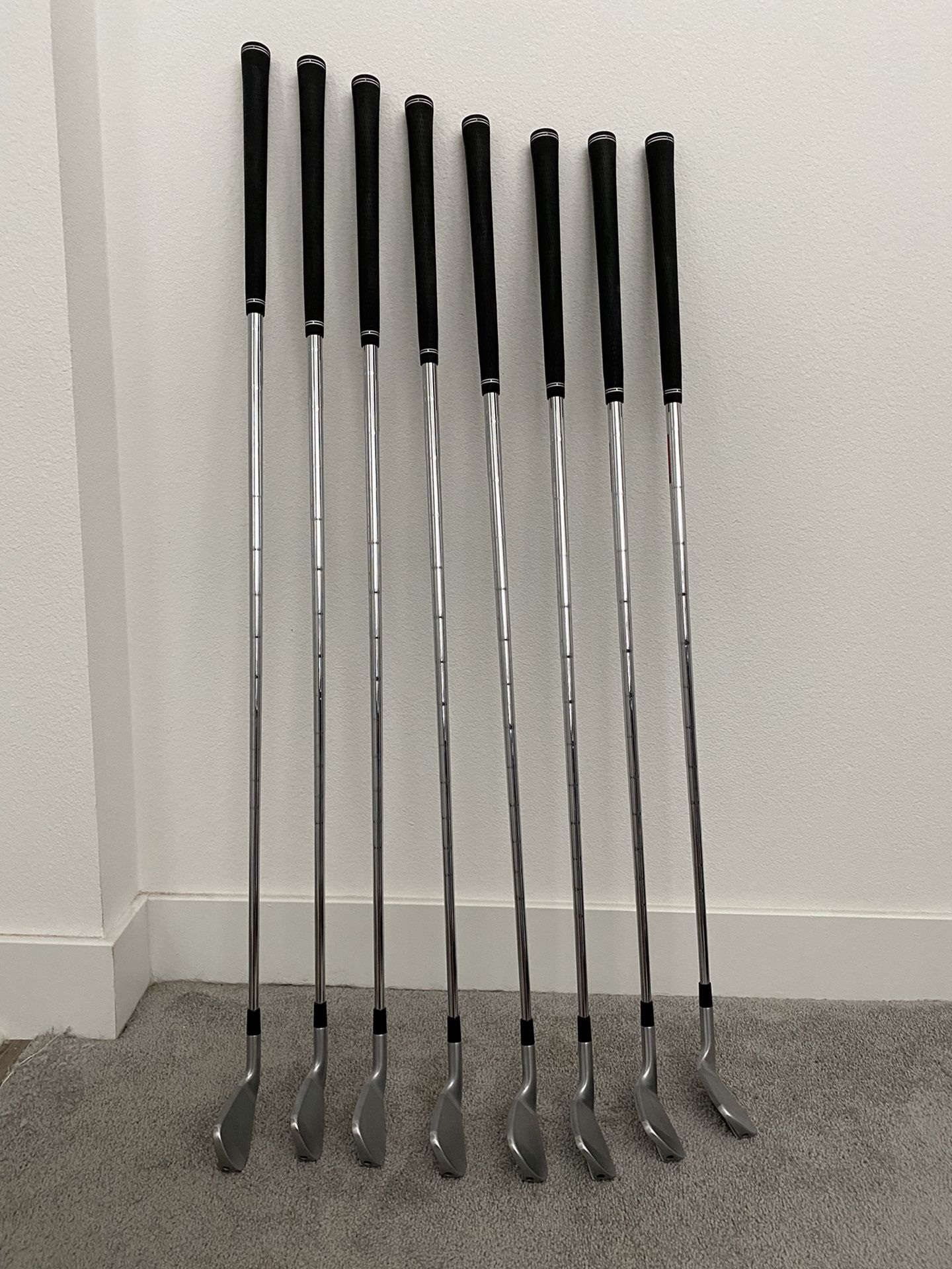 Taylormade P790 Irons Like New Full Set (4AW) for Sale in Oceanside, CA OfferUp