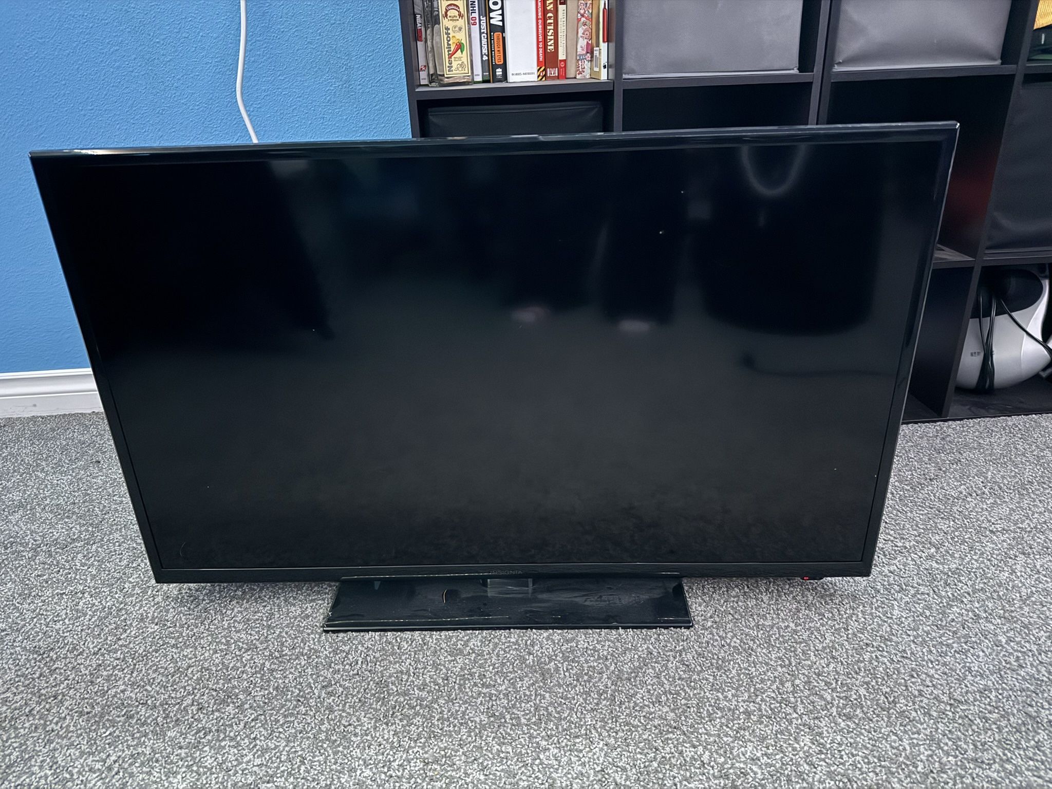 Insignia Tv (40 inch)
