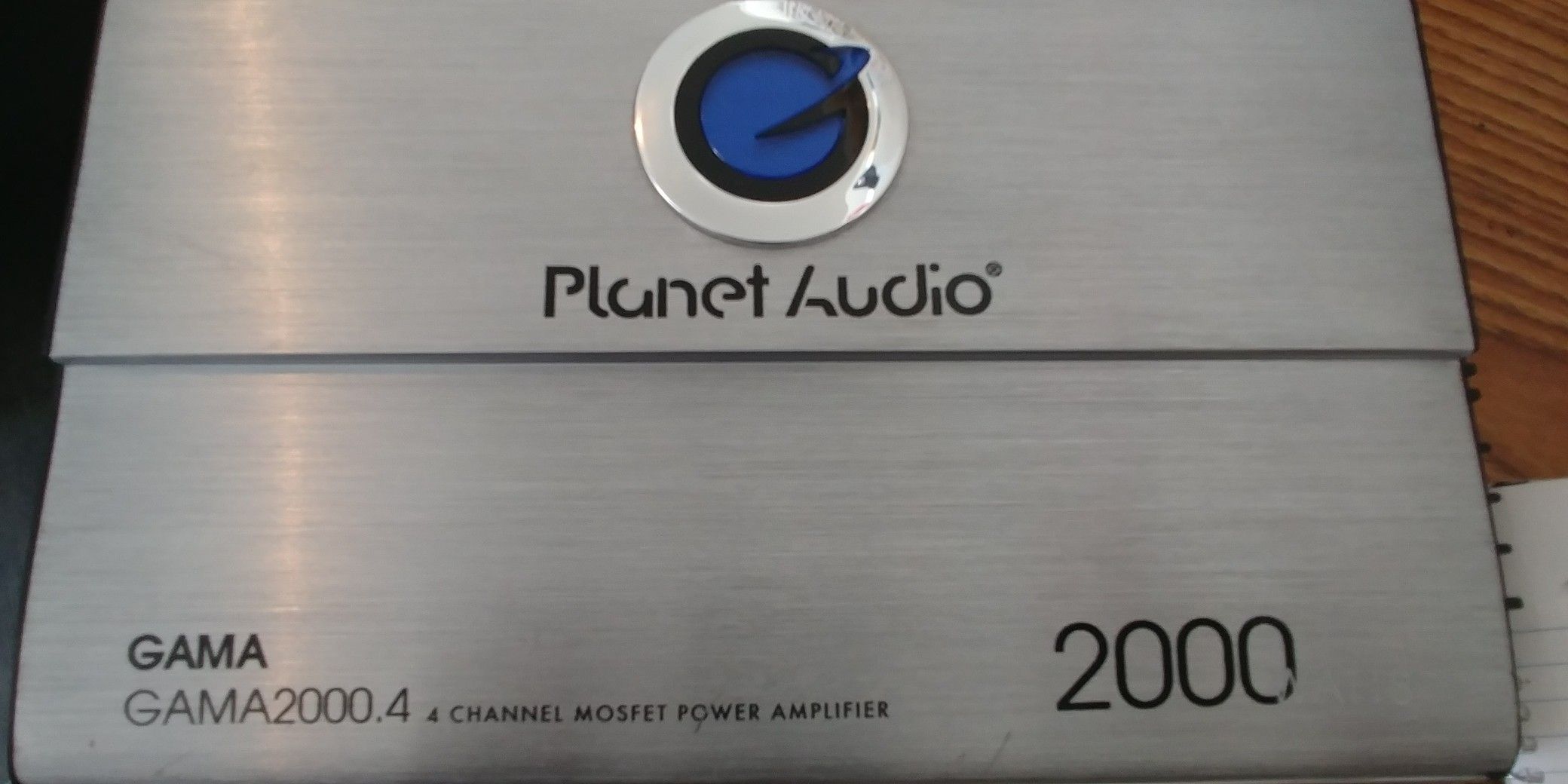 Planet Audio Gama 2000 watt 4 channel amp.
