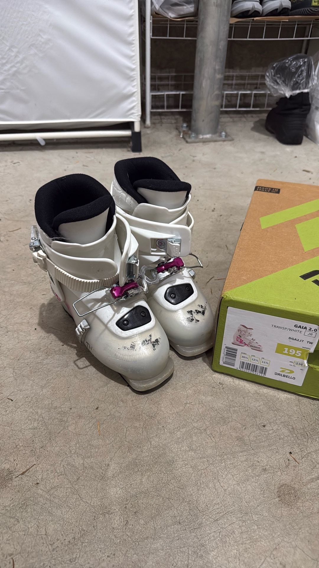 Danelle Girl Ski Boots