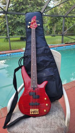 Bass Guitar Yamaha RBX460 with gig bag