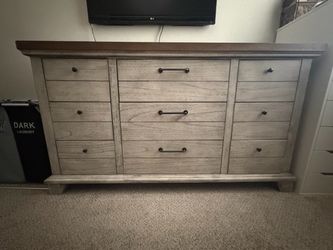 9 Drawer Farmhouse Dresser