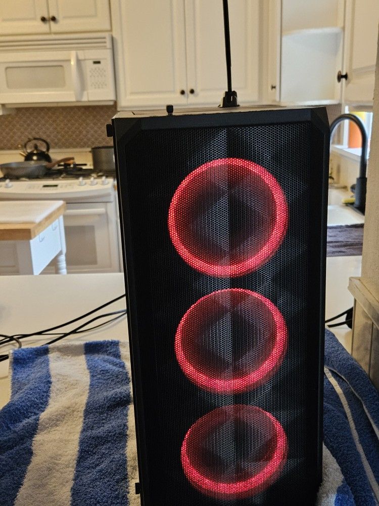 Gaming PC Ryzen 5 5600x RX 6650xt 32gb RAM