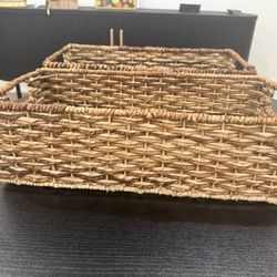 2 wicker baskets / bins