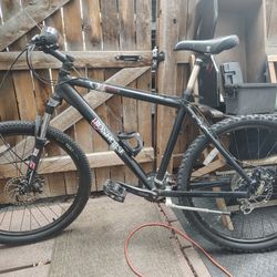 Iron Horse Quantum 2 Adult Mountain Bike