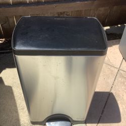 Simple Human Trash Can