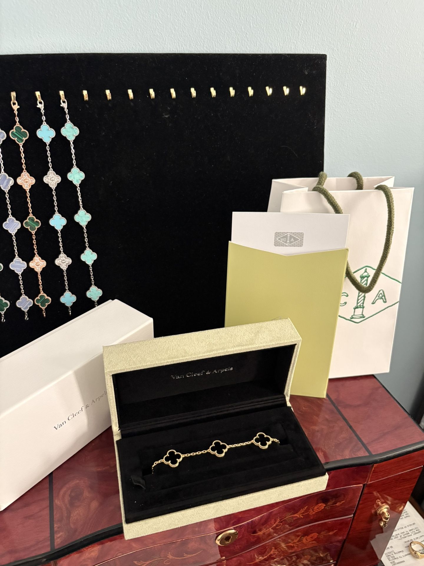 Black And Gold Clover Bracelet