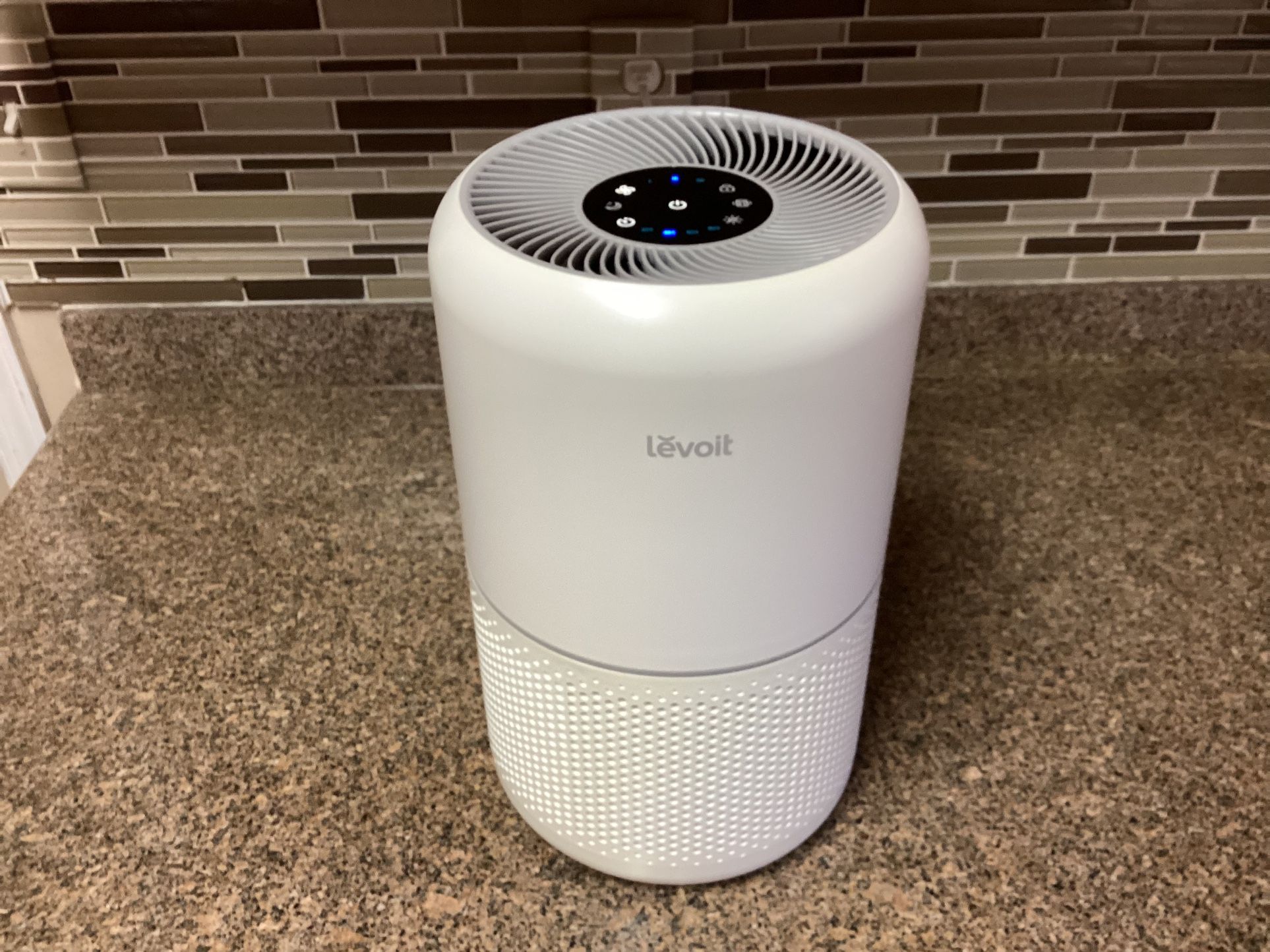 Air Purifier-Levoit True HEPA       (S)