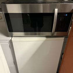 Brand New Samsung Microwave Stainless Steel