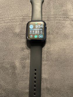 Apple Watch Series 5 (3 Months old)