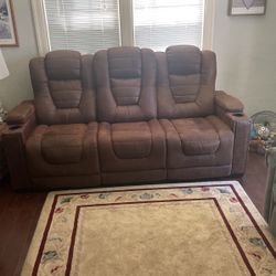 Recliner Sofa With Charging Station 