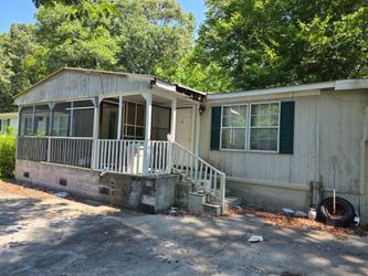 Double wide 3 bd/2 bath